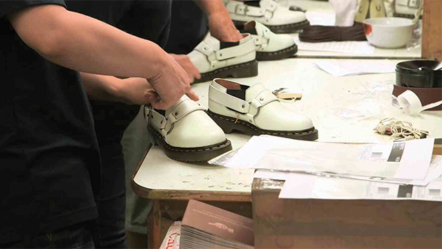 dr martens manufacturing